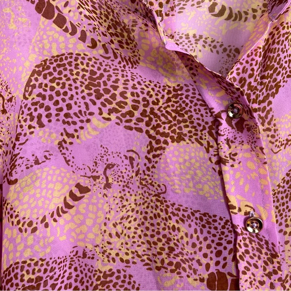 Cabi Minx Blouse #5711 Lilac Leopard - Picture 5 of 5